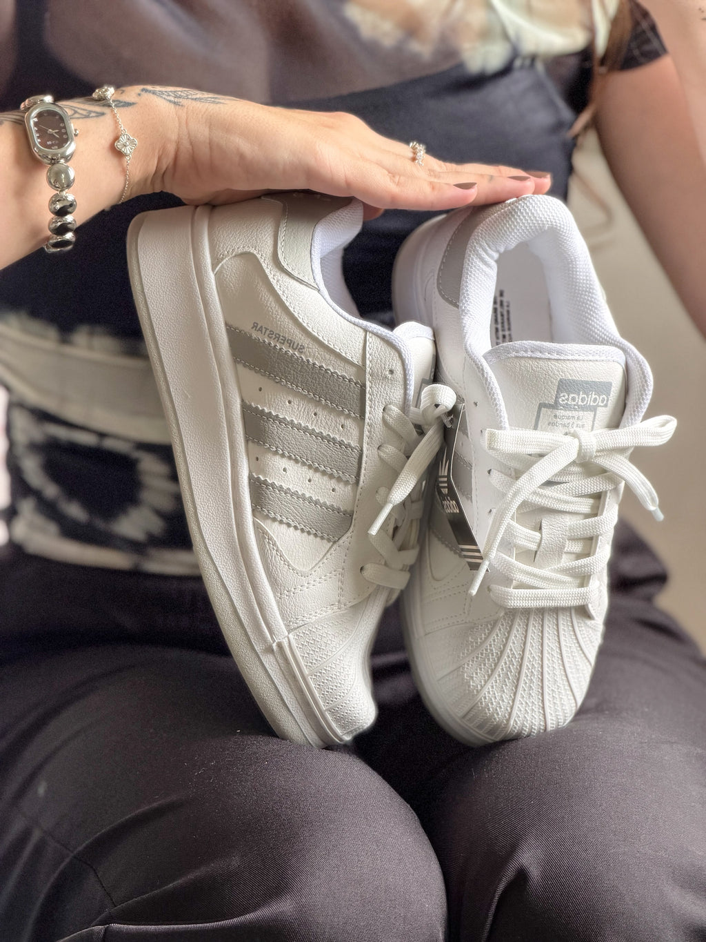 Adidas Superstar Plataforma Branco e Cinza