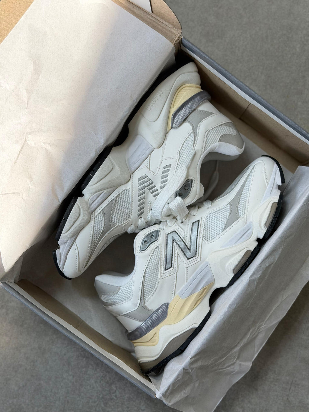 New Balance 9060